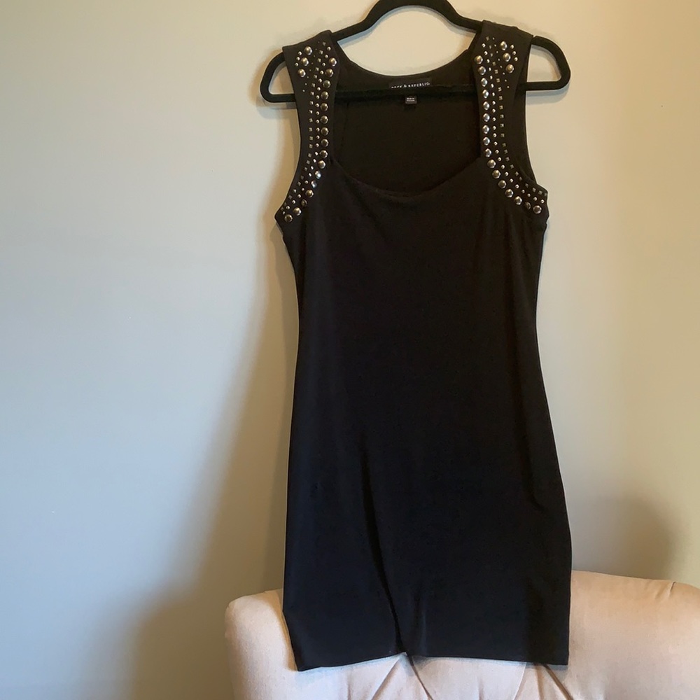 LBD - Picture 2 of 4